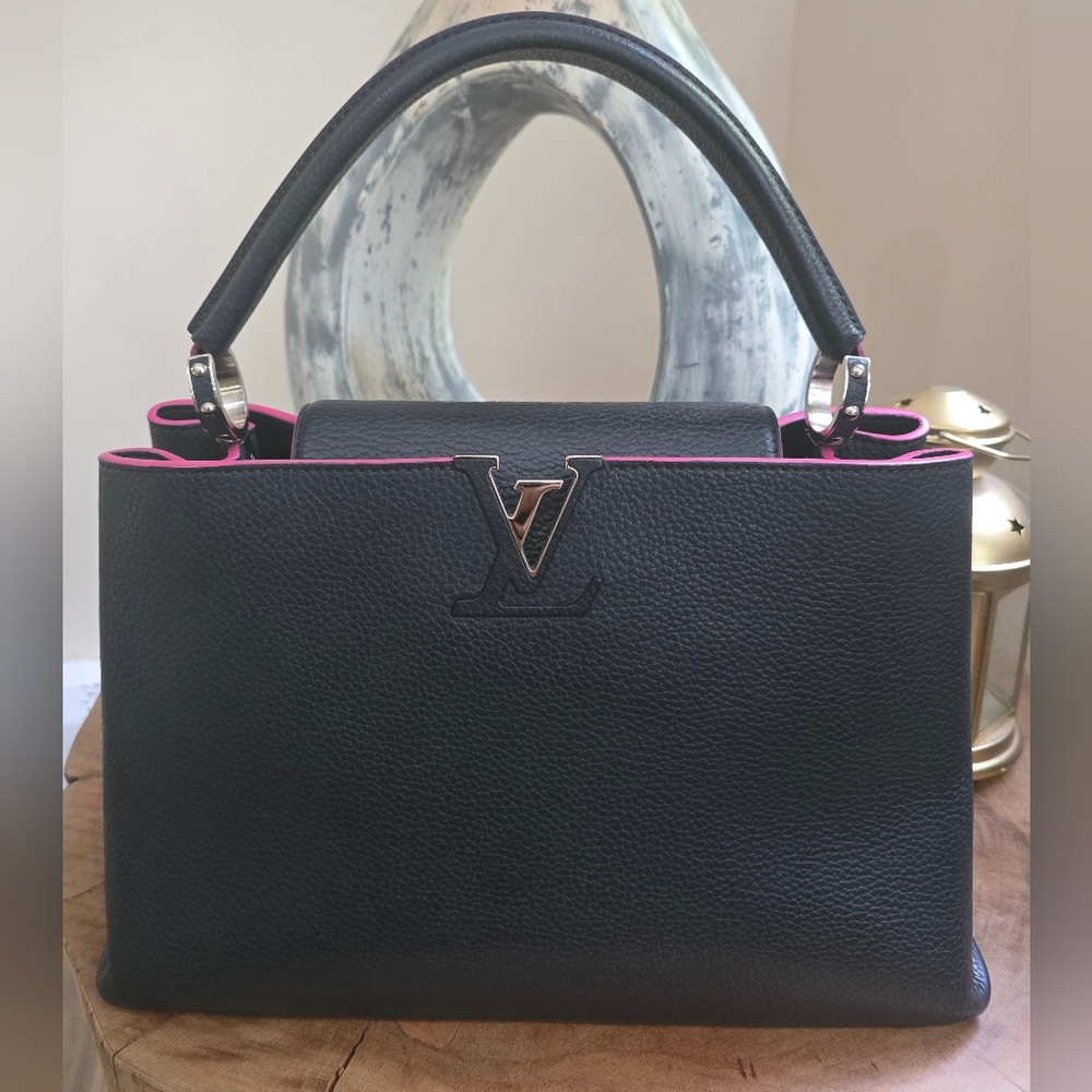 ✨️Louis Vuitton Capucines Taurillon Black Leather and Pink Trim Top Handle Bag